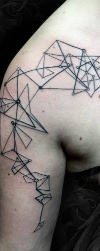 1_geometricke.tetovani.dotwork.Mak_.033