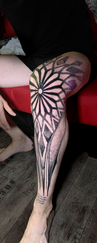 geometricke.tetovani.dotwork.Mak_.52