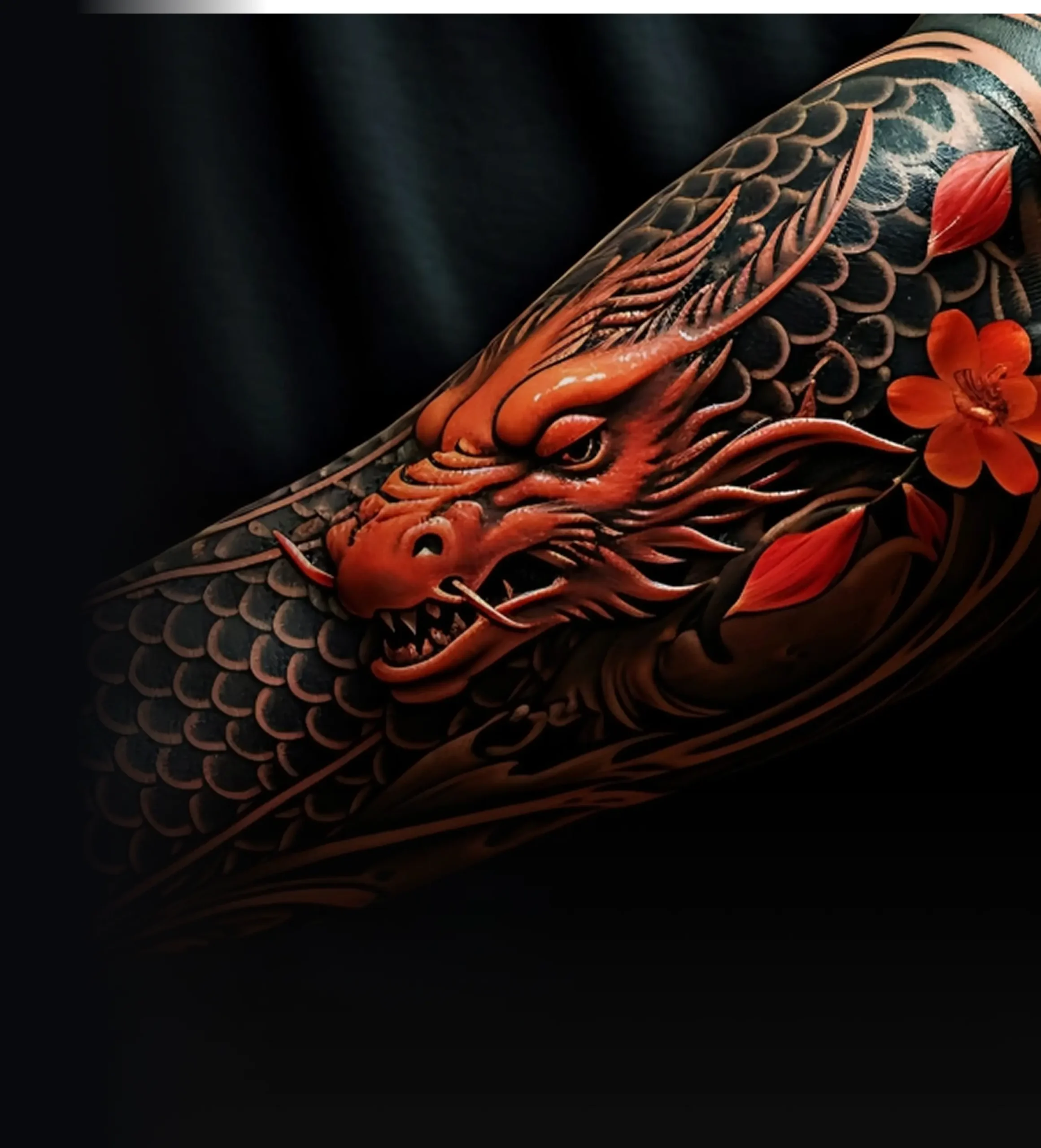 Detailní barevné tetování draka v japonském stylu realizované studiem MagicTattoo.